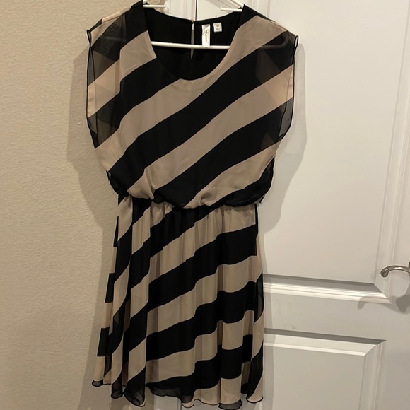 Tacera size medium - Picture 1 of 8